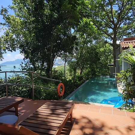 Ambong Pool Villas - Private Pool Pantai Cenang  Kültér fotó