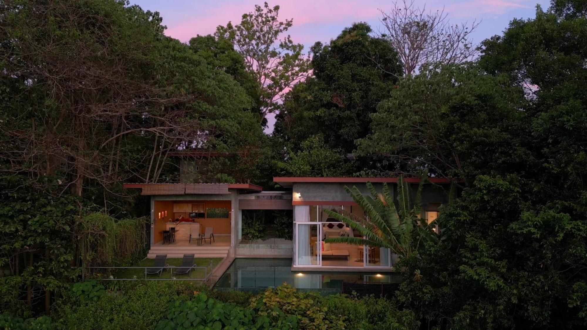 Ambong Pool Villas - Private Pool Pantai Cenang  Kültér fotó