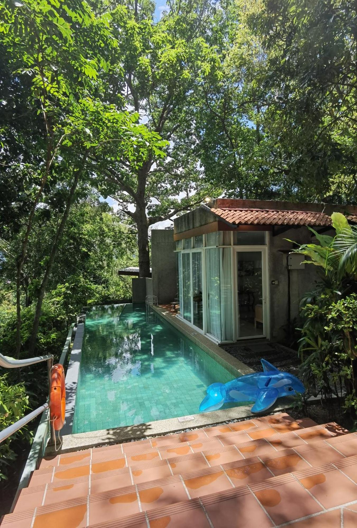 Ambong Pool Villas - Private Pool Pantai Cenang  Kültér fotó